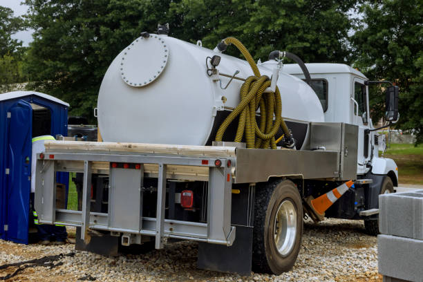 Portable Toilet Options We Offer in Oak Leaf, TX
